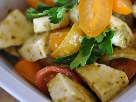 MOZZARELLA S RAJČATY A PESTEM